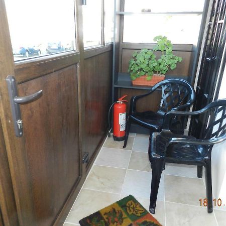 Apartament Cristina Cu Doua Dormitoare & Balcon & Parcare Proprie Onesti Exterior photo